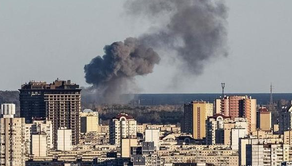 Vào thời điểm đạn pháo Nga bắt đầu bắn chế áp vào các trận địa pháo binh Ukraine, thì pháo binh Ukraine đã ở cách đó vài km. Đặc biệt, phần lớn pháo binh của quân đội Nga đều bắn đạn pháo thông thường, nên độ chính xác không cao. 