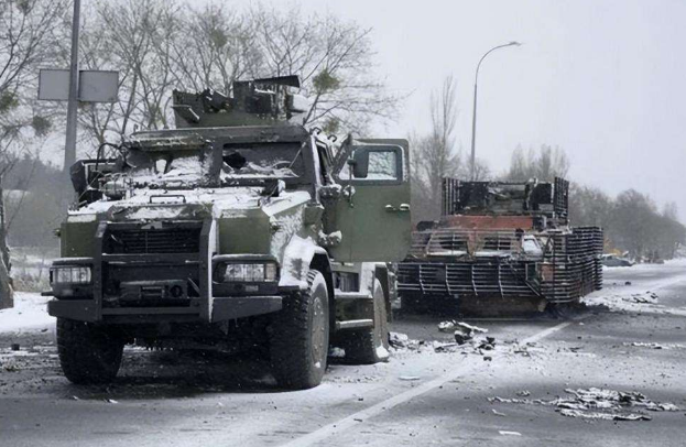 Trên thực tế, quân đội Nga muốn tràn ngập được Bakhmut, Không quân Nga phải chế áp được đơn vị pháo binh Ukraine ở phía sau; còn nếu không, bất kể tổ chức tấn công như thế nào, thương vong sẽ cực kỳ cao.