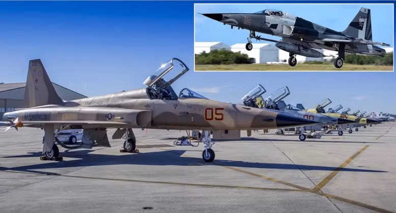 F-5E Tiger II của Hải quân Mỹ, nguồn Militarywatchmagazine. Vào ngày 31/5 vừa qua, một máy bay chiến đấu hạng nhẹ thế hệ ba F-5E Tiger II của Hải quân Mỹ, đã rơi xuống biển ngoài khơi Key West, bang Florida; phi công đã nhảy dù an toàn và được trực thăng tìm kiếm cứu nạn MH-60S trục vớt ngay sau đó. Theo tờ Military Watch, chiếc máy bay chiến đấu F-5E trên, thuộc Phi đội máy bay chiến đấu hỗn hợp số 111 của lực lượng hải quân dự bị, có căn cứ tại Key West. Tổn thất này đánh dấu vụ tai nạn thứ hai của Quân đội Mỹ trong vòng chưa đầy một tháng, sau khi một chiếc F-16 bị rơi ở Hàn Quốc vào ngày 6/5. Cùng với Hải quân, Thủy quân lục chiến Mỹ cũng tiếp tục sử dụng những chiếc F-5 thuộc Phi đội huấn luyện máy bay chiến đấu 401. Phi đội F-5 của đã được mở rộng vào năm 2019, thông qua việc mua lại số máy bay F-5 cũ, đã bị loại khỏi biên chế của lực lượng Không quân Thụy Sĩ. Những chiếc F-5 này được Thủy quân lục chiến Mỹ dùng để “đóng vai” máy bay chiến đấu của đối phương như chiến đấu cơ MiG-21, trong các trận chiến giả định, để phục vụ các loại máy bay mới như F-35 hoặc F-18E; nhất là trong các tình huống cận chiến. F-5 là loại máy bay chiến đấu thế hệ thứ ba và là tiền thân trực tiếp của F-16 thế hệ thứ tư và F-35 thế hệ thứ năm; với tất cả đều được thiết kế như những đối trọng nhẹ hơn và rẻ hơn so với các đối thủ nặng ký hàng đầu cùng thời với F-4, F-15 và F-22. Biến thể nâng cao F-5E Tiger II cất cánh lần đầu tiên vào năm 1972, chỉ hai năm trước khi F-16 ra đời và tỏ ra phổ biến trên các thị trường xuất khẩu; trong đó chỉ riêng Đài Loan đã sản xuất gần 300 chiếc theo giấy phép.