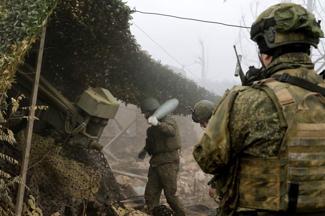 Kênh Military Summary đưa tin, tuyến phòng thủ của AFU trên hướng Uspenivka đã hoàn toàn sụp đổ. RFAF đã kiểm soát thêm được một số diện tích. Có thông tin cho rằng vẫn còn những người lính Ukraine trong vòng vây chưa kịp thoát ra do đối phương tiến qua nhanh.