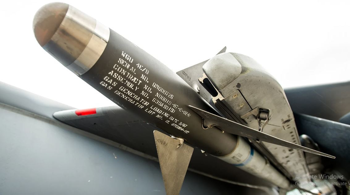 Thứ hai là việc kết hợp tên lửa không đối không Sidewinder của Mỹ với công nghệ radar của Liên Xô. Cuối cùng là một hoạt động cực kỳ bí mật, được đánh giá cao vì khả năng vượt trội của nó, nhưng chi tiết chính xác thì không được công chúng biết đến. 