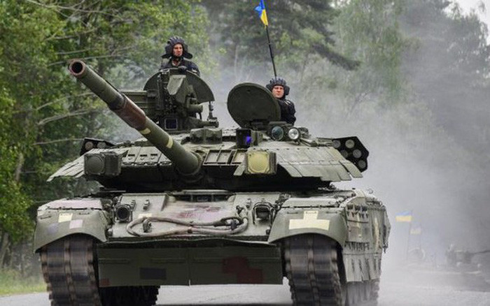 Một giải pháp thay thế của Ukraine là vận hành xe tăng T-80 thay vì để chúng trong kho, T-80UD một trong những loại có năng lực nhất của Liên Xô, được sản xuất tại Malyshev và sẽ là mối đe dọa lớn nhất đối với thiết giáp của Nga hơn bất cứ thứ gì hiện có trong kho của Ukraine.