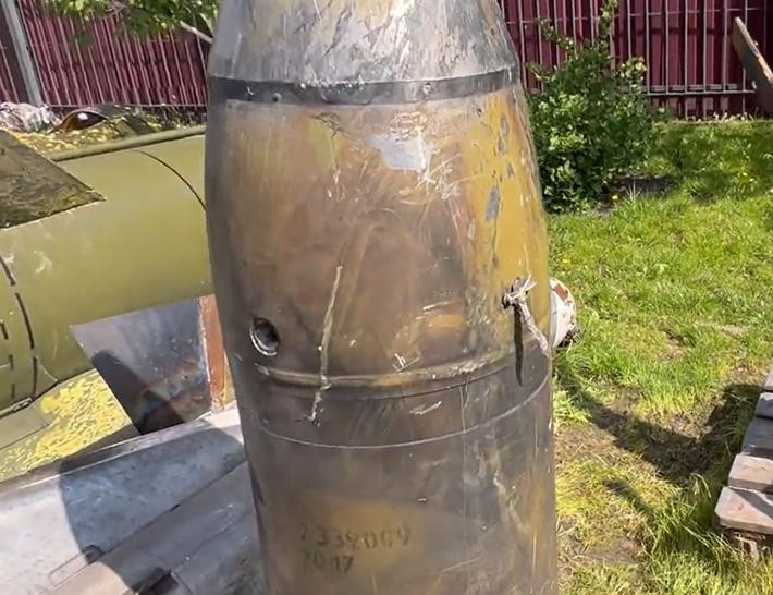 Còn Bryan, nhà nghiên cứu cấp cao tại tổ chức tư vấn "Trung tâm Chính sách An ninh Quốc gia" và "Viện Nghiên cứu Thông tin York" của Mỹ cũng cho biết, "Tên lửa phòng không Patriot bị bắn hạ tên lửa siêu thanh Dagger có khả năng là một trong những chiến dịch tung thông tin sai lệch một cách có chủ đích”. Nguồn: NetEase Military