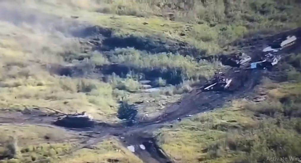 Cuối cùng, khả năng cao là quân đội Nga sẽ ra tay, nhưng khó có thể “nuốt chửng” được Kharkov, điều này khó khăn hơn. Hợp lý hơn là quân Nga tiến dọc sông Oski, hợp vây với quân của họ ở Kuzemivka và Svato. Sau khi kiểm soát Borowa, đánh bật hoặc tiêu diệt quân Ukraine ở phía đông sông Oski, đồng thời chĩa mũi kiếm vào Krasnolimansky và Slavyansk. 