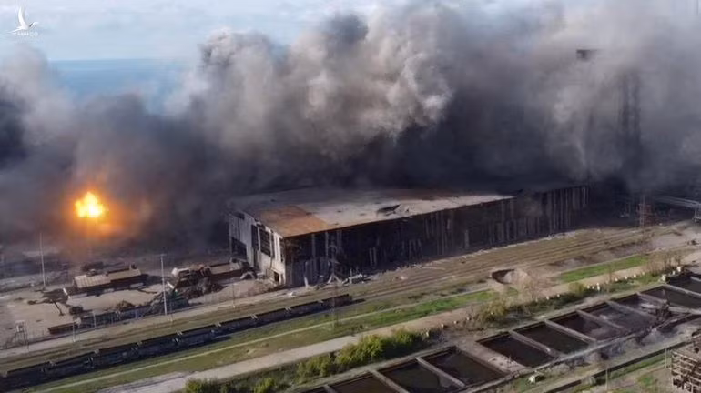 Như vậy rất có khả năng đó là Mỹ và NATO, sau khi chịu những tổn thất “ngớ ngẩn”, họ đã sử dụng phương thức "tấn công hạt nhân mô phỏng" này để chứng tỏ với Nga. Thực tế không có gì lạ, khi Mỹ phản ứng dữ dội; nhưng cũng chỉ dừng ở giới hạn như vậy. 