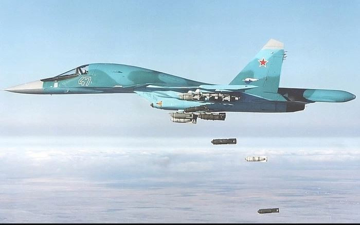 Phi công Tumanov giải thích, việc thả bom thường bằng phương pháp bay thấp như vậy mới bảo đảm độ chính xác và không quân Nga hiện nay chỉ có khoảng một chục phi hành đoàn và chỉ một số phi công Nga có thể làm được điều này vào ban đêm. 