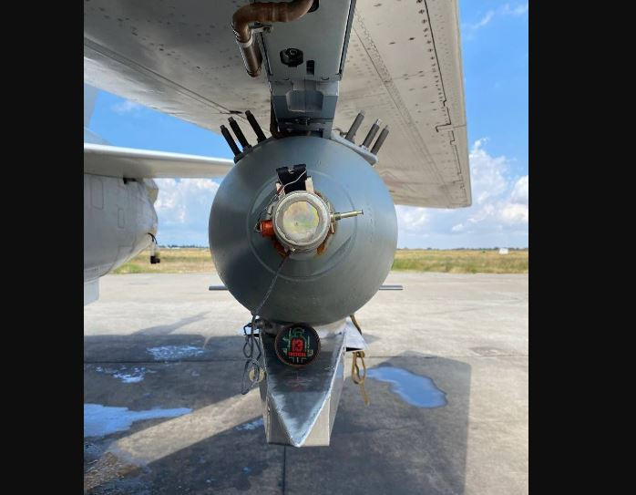 Tuy nhiên phi công Tumanov cũng cảnh báo, việc sử dụng bom lượn có điều khiển và tên lửa của lực lượng Không quân Vũ trụ Nga tại chiến trường Ukraine có thể sớm kết thúc và về số 0. Ngày mà phương Tây sẽ tìm ra cách ngăn chặn các tín hiệu điều chỉnh từ các vệ tinh.