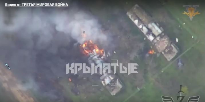 Theo trang Telegram "Kỹ sư Nga", của chuyên gia phân tích quân sự Alexei Vasiliev, đã mô tả chi tiết sơ đồ tác chiến cũng như chiến thuật mới về lực lượng UAV tự sát của Nga; loại vũ khí thường xuyên phá hủy các hệ thống phòng không của Quân đội Ukraine.