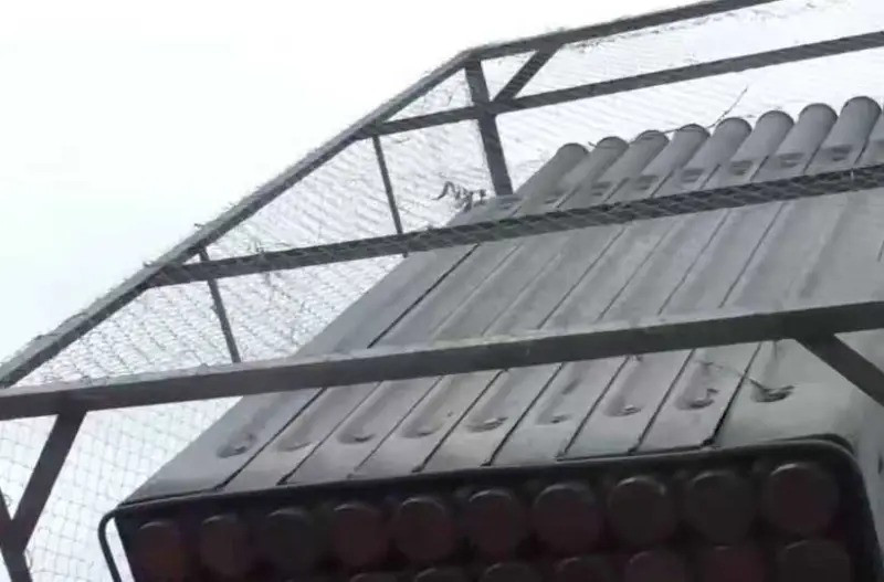 Như vậy, tuyến đường tiếp tế chính cho quân đồn trú Ukraine ở khu vực phía tây làng Konstantinople đã bị cắt đứt. Đặc biệt là sau khi quân Nga chiếm được làng Ulakly, họ đã mở rộng khu vực kiểm soát về phía tây ngôi làng. Đồng thời tiếp tục tấn công mạnh vào làng Konstantinople.