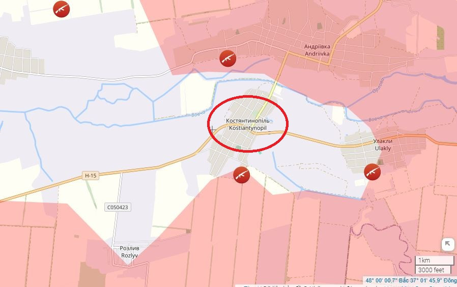 Quân đội Nga (RFAF) đã giành được chỗ đứng ở phía nam ngôi làng Konstantinople, nơi được ví là “cứ điểm cuối cùng” của quân đội Ukraine (AFU), ở phía tây nam thành phố Kurakhove. Hiện AFU đang cố gắng ngăn chặn quân Nga đột phá vào khu vực trung tâm, buộc quân Ukraine còn lại phải đầu hàng.