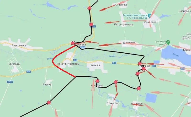 Trước đó, khu vực được coi là “miệng túi” của vòng vây Kurakhove cũng đã bị thu hẹp một đáng báo động và các đơn vị Ukraine đóng ở phía đông Ulakly, đã mất cơ hội thoát khỏi vòng vây. Báo chí Ukraine cũng đã đề cập về việc này, khi trích nguồn tin từ những lính Ukraine chiến đấu ở Kurakhove.