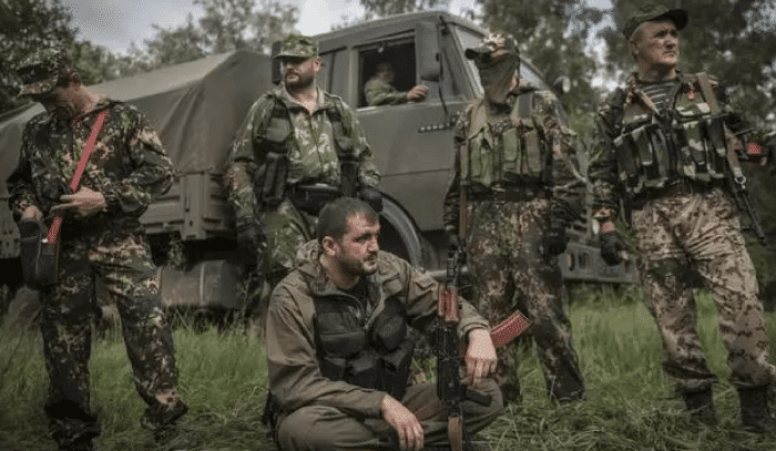 Một chỉ huy cấp cao của Quân đội Ukraine nhận định với hãng tin Mỹ CNN rằng, quân đội Ukraine đối mặt với lực lượng phòng ngự được chuẩn bị tốt của Nga, nhưng vấn đề lớn nhất với Quân đội Ukraine là họ bị "áp đảo lớn" về lực lượng.