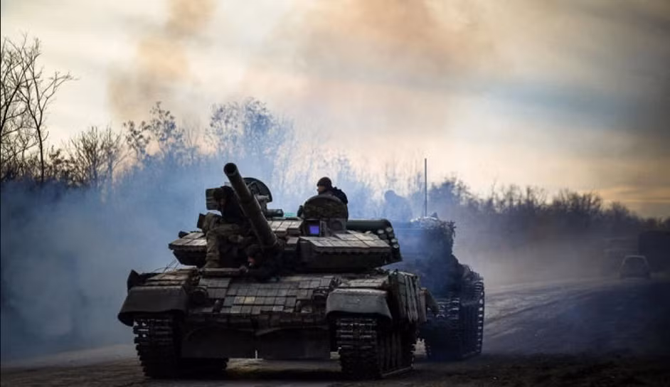 Trong khi các nguồn tin từ Ukraine cho biết, quân đội nước này đã bị Nga áp đảo về lực lượng và đối mặt với tình trạng hết đạn trong cuộc chiến ở Bakhmut, thành phố ở Donetsk được cho là nơi diễn ra những cuộc giao tranh ác liệt nhất giữa quân đội Nga và Ukraine trong thời điểm hiện tại.