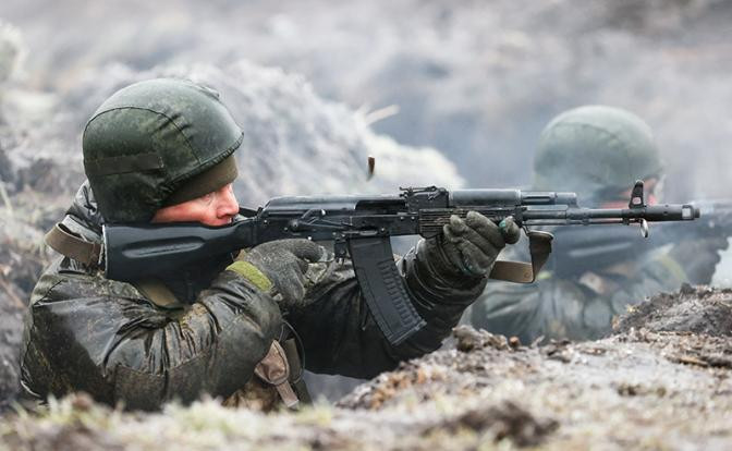 Vào ngày 21/12, đài truyền hình trực tuyến Ukraine Espresso TV, dẫn người đồng sáng lập nguồn tình báo mở DeepState - Roman Pogorely cho biết, Kiev về cơ bản đã mất khu công nghiệp ở phía nam Avdiivka; hiện quân Nga đã giành được chỗ đứng. "Giao tranh đã vượt ra ngoài địa bàn khu công nghiệp, phía Nga đang cố gắng tiến xa hơn ở đó" - Ông Pogorely cho hay.