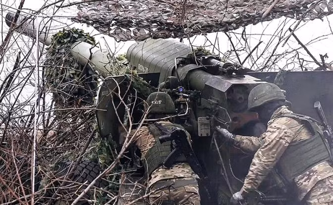 Hiện tại, nhiều nguồn dẫn nguồn tin quân sự Ukraine cho biết, Lữ đoàn bộ binh cơ giới số 57 của Nga đang di chuyển từ Bakhmut đến Avdiivka, nâng tổng số quân Nga tại đây lên tới 60.000 quân và họ dự kiến sẽ tiến hành một trận tấn công tổng lực quy mô lớn vào trước năm nay. 