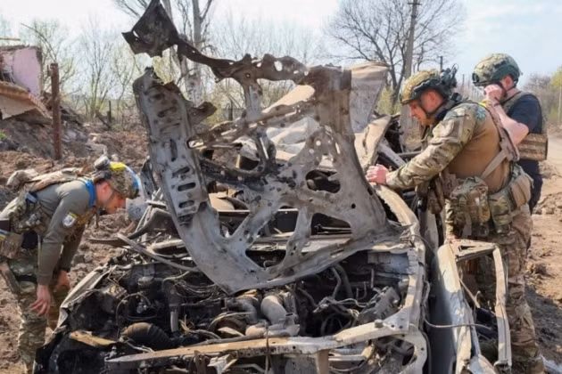 Việc Quân đội Nga chiếm được Ocheretine mở ra cơ hội cho họ gây áp lực lên quân Ukraine ở tây Avdiivka theo ba hướng cùng một lúc. Với vị trí chiến lược quan trọng, Ocheretino với vị địa hình cao, mở ra khả năng theo dõi tình hình phía bắc, phía nam và phía tây. 