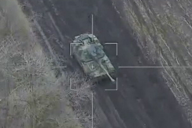 Trong những ngày gần đây, quân đội Nga đã tích cực sử dụng vũ khí chính xác cao tiến hành các cuộc tấn công, phá hủy 10 khẩu pháo tự hành (ACS) Krab của Ba Lan viện trợ cho Ukraine. Để xác nhận, các video đã được cung cấp, ghi lại kết quả của các cuộc tấn công bằng UAV tự sát. 