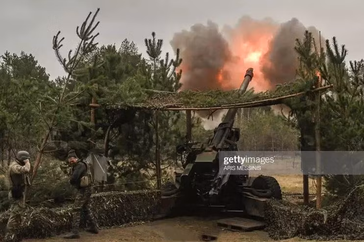 Hiện nay Quân đội Ukraine đã triển khai lưới mắt cáo để vừa ngụy trang, vừa tránh đòn đánh của UAV tự sát Lancet. Nhưng biện pháp này không tỏ ra hiệu quả đối với UAV tự sát của Nga; cũng giống như chiếc “mũ sắt” mà Quân đội Nga chụp lên những chiếc T-72B3 của họ, để chống tên lửa chống tăng Javelin, nhưng sau phải tháo bỏ. 