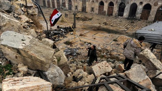 Israel tin rằng, Iran đang sử dụng lãnh thổ Syria làm điểm trung chuyển vũ khí, trang bị quân sự với số lượng lớn cho lực lượng Hezbollah ở Lebanon và Hamas ở Palestine. Để cắt đứt chuỗi cung ứng này, Israel thường xuyên triển khai các hoạt động quân sự, nhằm làm suy yếu quyền lực ủy nhiệm của Iran tại Syria.