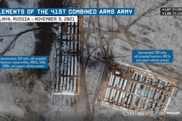 Còn theo một nguồn tin độc lập, hiện có hơn 1.200 xe tăng và các thiết bị quân sự khác của Nga, đang tập trung tại những doanh trại dã chiến tại khu vực Yelnya cách biên giới Ukraine chỉ 200 km và là một trong những doanh trại dã chiến lớn nhất của quân đội Nga. Hiện số vũ khí ở đây, còn lớn hơn số vũ khí của dân quân LPR và DPR cộng lại.