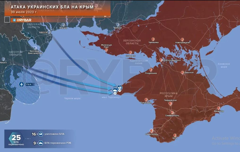 Theo trang bloger Zvinchuk, Quân đội Nga cần đặc biệt chú ý đến hoạt động của hải quân Ukraine ở phía tây Crimea, trong khu vực mũi Tarkhankut và trên Biển Đen. Những nơi này thuận tiện nhất cho việc cập bến từ những chiếc thuyền nhỏ, để Ukraine có thể đổ bộ lực lượng biệt kích. 