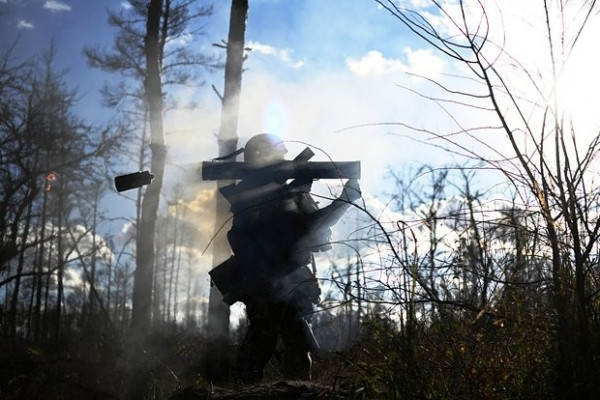 Được biết, đơn vị chủ lực đảm nhiệm phòng ngự chính của quân đội Ukraine tại Khu công nghiệp phía nam Avdeevka là Lữ đoàn 53. Sau khi quân Nga tổ chức tổng tấn công vào Avdeevka (từ ngày 10/10), Lữ đoàn vẫn kiên trì bám trụ trong Khu công nghiệp và tổ chức ngăn chặn các đợt tấn công của quân Nga vào đây.