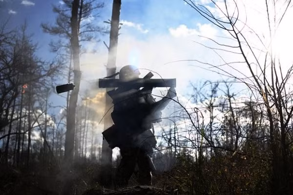 Được biết, đơn vị chủ lực đảm nhiệm phòng ngự chính của quân đội Ukraine tại Khu công nghiệp phía nam Avdeevka là Lữ đoàn 53. Sau khi quân Nga tổ chức tổng tấn công vào Avdeevka (từ ngày 10/10), Lữ đoàn vẫn kiên trì bám trụ trong Khu công nghiệp và tổ chức ngăn chặn các đợt tấn công của quân Nga vào đây.