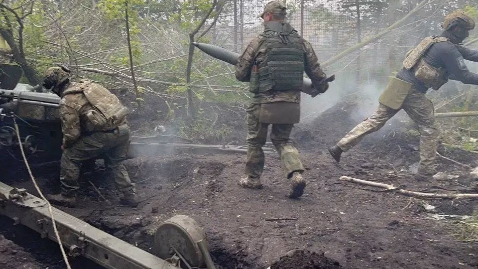 Sau khi tuyến phòng thủ của quân đội Ukraine ở Khu công nghiệp sụp đổ, quân đội Nga nhanh chóng chiếm đóng toàn bộ các tòa nhà trong Khu công nghiệp phía nam Avdeevka và đánh bật số quân Ukraine còn lại.