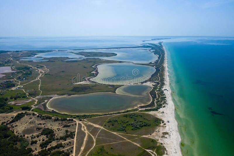 Mũi đất Kinburn là một dải cát và bụi cây hẹp, dài chưa đầy 6 km, nhô ra từ bán đảo Kinburn ở cửa sông Dnepr, nơi con sông này đổ vào Biển Đen ở phía nam Kherson.