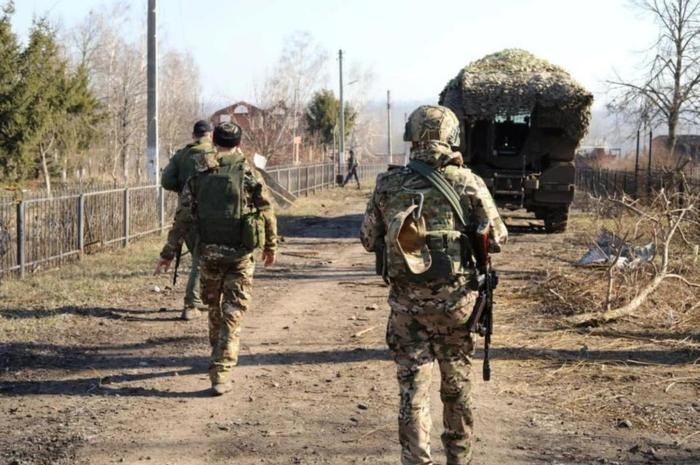 Quân đội Ukraine (AFU) đã không còn kháng cự tại các khu vực nêu trên. Các phóng viên tiền tuyến đưa tin rằng, RFAF đã không gặp phải bất kỳ sự kháng cự có tổ chức và mạnh mẽ nào, trong cuộc tấn công vào làng Guevo. Ngay khi lực lượng nhỏ còn lại của Ukraine chạm trán với quân Nga, họ đã ngay lập tức đầu hàng để bảo toàn mạng sống. 