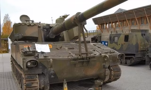 Nhưng trên thực tế, pháo tự hành M109A3GN không còn được coi là một loại lựu pháo tự hành tiên tiến nữa. Tầm bắn của nó bị hạn chế, hệ thống điều khiển hỏa lực lạc hậu và số lượng pháo mà Na Uy viện trợ cho Quân đội Ukraine cũng có hạn. Loại pháo tự hành này đã bị phá hủy dần trong cuộc chiến tàn khốc đang diễn ra.