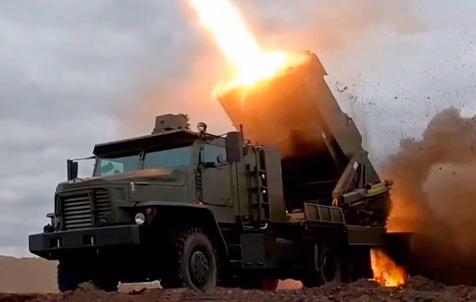 Có thông tin cho biết, hệ thống tên lửa nhiệt áp TOS-3 được nâng cấp có tầm bắn lên tới 15 km, có thể tránh được các cuộc tấn công bằng UAV của Quân đội Ukraine một cách hiệu quả. Phương thức tác chiến hiện này của Quân đội Nga rất đơn giản, đó là làm mềm trận địa bằng hỏa lực.