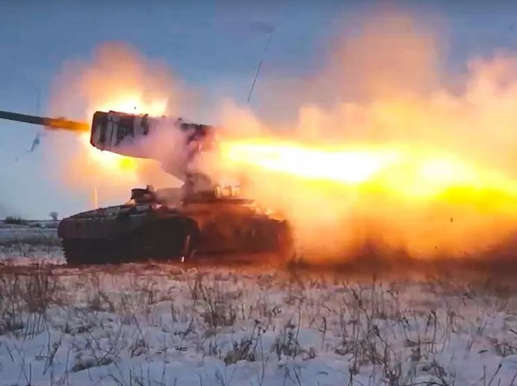 TOS-1A còn được biết đến với thuật ngữ “mặt trời rực lửa”; hệ thống pháo nhiệt áp này gây ra sự hoảng loạn cho lực lượng đối phương. EurAsian Times viết rằng, theo ý kiến của một đại tá Nga (không nêu tên), hệ thống này “thật đáng sợ và phương Tây không có vũ khí tương tự”. 