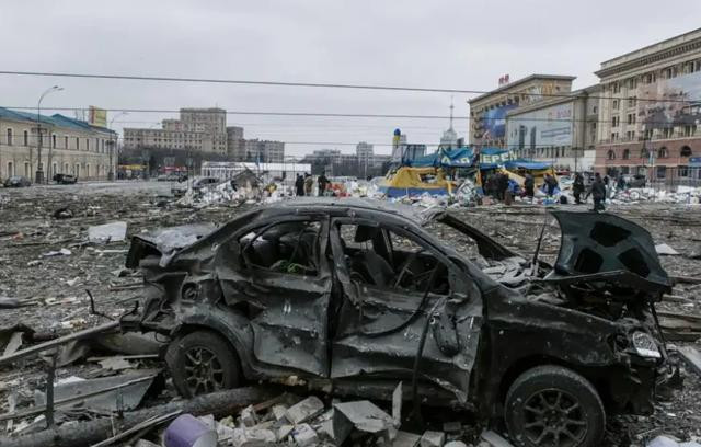 Kể từ tối 22/7 theo giờ địa phương, quân đội Nga đã sử dụng tên lửa không đối đất và hải đối đất cùng một lượng lớn UAV tự sát Geran-2, để tiến hành các cuộc không kích dữ dội nhằm vào Odessa, phá hủy một số lượng lớn mục tiêu quân sự, biết thành phố cảng Odessa thành đống bê tông đổ nát. 