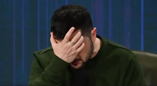 Mặc dù phương Tây hỗ trợ hết mình, nhưng Ukraine lần lượt mất đi các thành phố, niềm tin của phương Tây dành cho Tổng thống Zelensky ngày càng giảm sút, và những nghi ngờ về Tổng thống Zelensky ở Ukraine đã lên đến mức chưa từng có; không phải với cá nhân Tổng thống, mà với cả các thành viên nội các của ông.