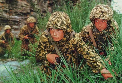 Cuộc chiến Nga-Ukraine cũng có thể cải thiện khả năng tác chiến tấn công của Quân đội Triều Tiên. Trên thực tế, lực lượng đặc biệt của Quân đội Triều Tiên chưa tham gia các trận chiến quy mô lớn và mọi đánh giá đều chỉ là dựa trên lý thuyết.