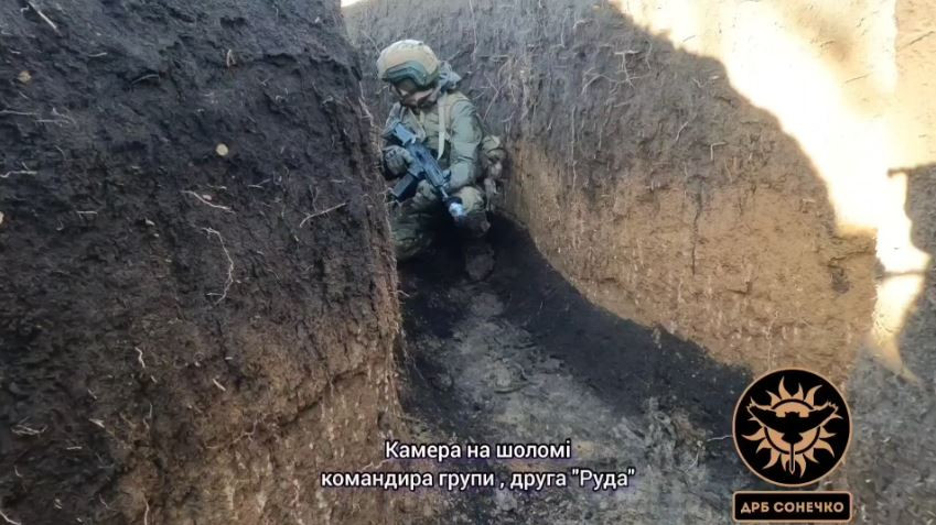 Còn làng Sokol sắp trở thành tâm điểm giao tranh mới. Trên thực tế, ngôi làng này đã được sáp nhập với làng Yevhenivka, để dễ dàng hơn cho công tác bảo đảm hậu cần của Quân đội Ukraine tại đây. 