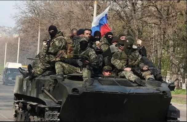 Tại làng Novopokrovs'ke, Quân đội Nga đã tiến tới vùng phía ngoài của ngôi làng, mặc dù bản thân ngôi làng vẫn nằm dưới sự kiểm soát của Quân đội Ukraine. Đồng thời, Quân đội Nga cũng mở rộng vùng kiểm soát ở phía đông và đông nam Novopokrovs'ke.