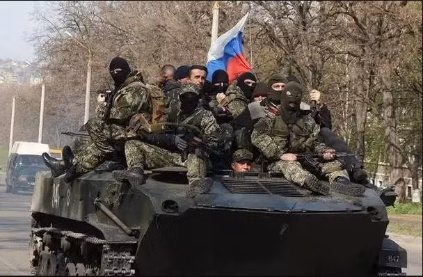 Tại làng Novopokrovs'ke, Quân đội Nga đã tiến tới vùng phía ngoài của ngôi làng, mặc dù bản thân ngôi làng vẫn nằm dưới sự kiểm soát của Quân đội Ukraine. Đồng thời, Quân đội Nga cũng mở rộng vùng kiểm soát ở phía đông và đông nam Novopokrovs'ke.