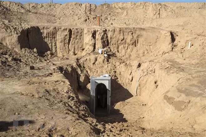 Sau này Triều Tiên đã chịu trách nhiệm hỗ trợ lực lượng dân quân Hezbollah của Liban, xây dựng các công sự ngầm; và đây được coi là chìa khóa dẫn đến thành công quân sự của họ, trước Quân đội Israel trong cuộc chiến năm 2006.