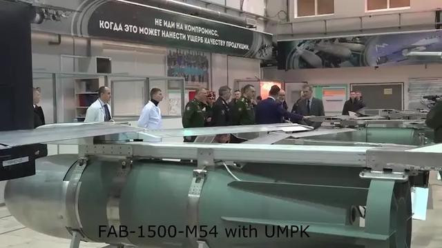 Bộ trưởng Quốc phòng Nga Sergey Shoigu cho biết, máy bay Su-34 sử dụng bom lượn có điều khiển để thực hiện các cuộc tấn công từ xa. Loại bom lượn này của Nga có thể thả cách xa mục tiêu tới 100 km. Sau đó, phi công quay trở lại sân bay theo lịch trình, còn bom sẽ tự động được lái đến mục tiêu. 