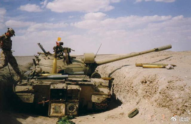 Việc cải tiến pháo tăng 100mm D-10T của Liên Xô về cơ bản đã dừng lại vào những năm 1980 và các nhà thiết kế đã dành nhiều tâm huyết hơn cho các hệ thống vũ khí tiên tiến khác. Những chiếc xe tăng T-54/55 được trang bị pháo D-10T dần được thay thế bằng phiên bản T-72/80 tiên tiến, với pháo có cỡ nòng 125mm hiện đại hơn.