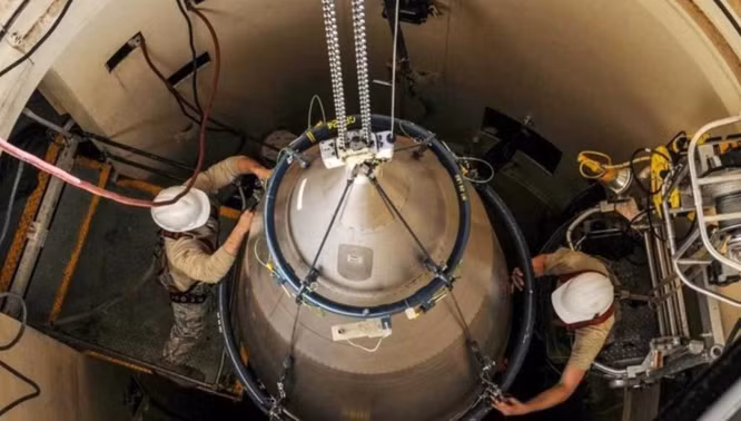 Các kim loại quý trên tên lửa sẽ được tái chế, còn chất thải hạt nhân sẽ được thu gom và chôn sâu. Theo thỏa thuận quốc tế, các giếng phóng tên lửa hạt nhân (silo) sẽ bị đặt thuốc nổ phá hủy phần ngầm từ 6 đến 8 mét. 