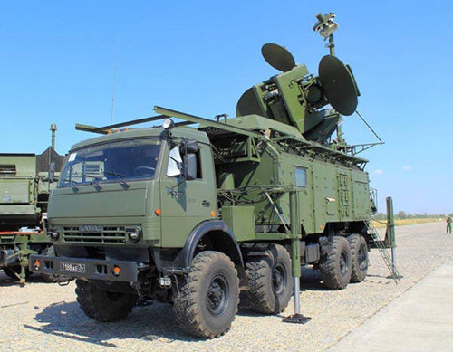 Hiện các hệ thống tác chiến điện tử của Nga, triển khai gần biên giới Ukraine có thể chế áp điện tử phương Tây, điều mà phía Nga đã nhiều lần cảnh báo NATO. Tuy nhiên, tại thời điểm hiện tại, không có bằng chứng nào cho thấy sự tham gia của các tổ hợp Nga trong việc chế áp các vệ tinh của phương Tây. 