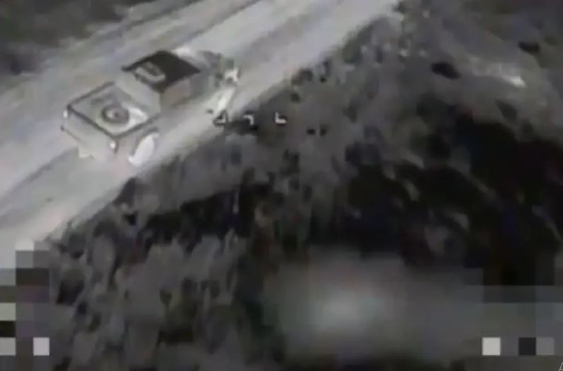 Cho dù điều này có đúng hay không, thì việc Quân đội Ukraine tiếp tục tăng viện đến hướng Kursk vẫn đang được tiến hành khẩn trương; điều này được xác nhận bởi các nguồn tin của Ukraine. Phía bên Nga cũng tiếp tục tung quân tiếp viện vào Kursk, trong khi lực lượng không quân chiến thuật hoạt động “hết công suất”.