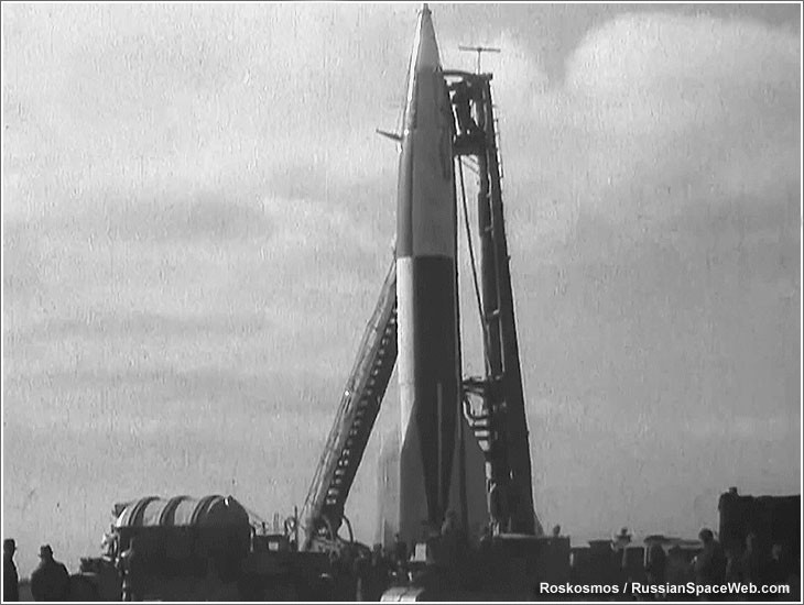 Từ năm 1957 đến năm 1961, 5 cuộc thử nghiệm hạt nhân trong khí quyển ở mức độ thấp, đã được thực hiện tại bãi thử Kapuskin Yar. Đồng thời tại đây đã thử nghiệm 24.000 tên lửa, 177 mẫu thiết bị quân sự và phá hủy 619 tên lửa tầm trung RSD10 Pioneer.