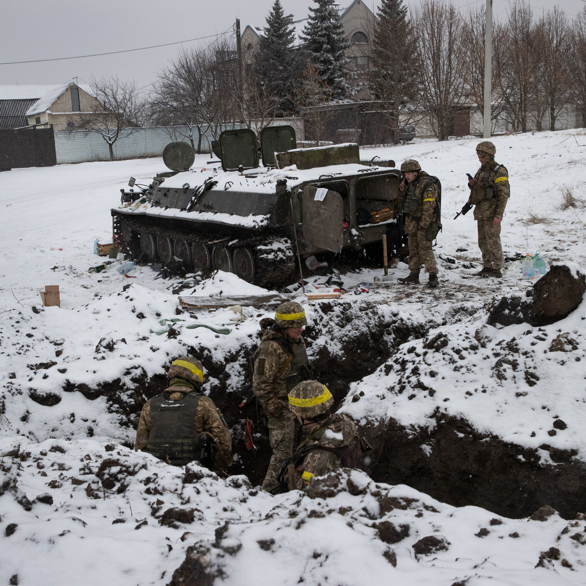 Trong ngày hôm qua, quân đội Nga và dân quân Lugansk đã tiến thêm 9 km, và tiếp tục giành được quyền kiểm soát các khu dân cư Pavlovka, Nikolskoye, Blagodatnoye, Vodianovka và Vladimirovka từ tay quân đội Ukraine.