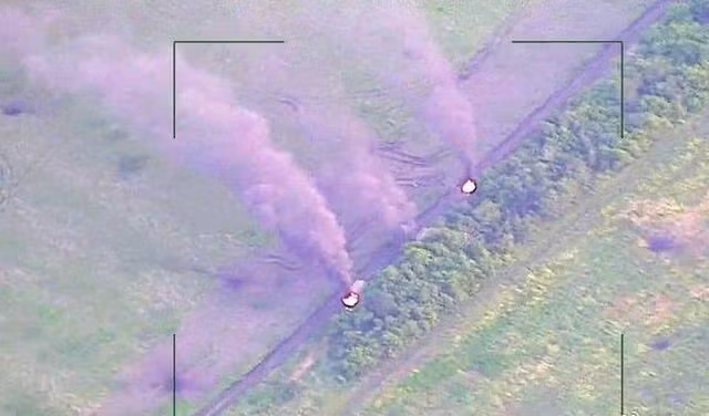 Nhưng khi đối mặt với khả năng áp chế điện từ mạnh mẽ của quân đội Nga, năng lực nhận thức tình huống ưu việt ban đầu của quân đội Ukraine cũng khó phát huy hiệu quả, vì năng lực thông tin chiến trường của họ bị tác chiến điện tử của Nga can thiệp. 