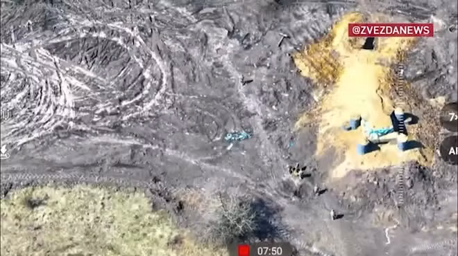 AFU vào thời điểm đó đã thiết lập quyền kiểm soát hoàn toàn các tuyến đường tiếp cận ngôi làng bằng đường bộ và sử dụng UAV trinh sát và tấn công; nhưng họ không ngờ là cuộc tấn công của quân Nga lại đến từ phía sau. Để chuẩn bị cho chiến dịch đổ bộ, RFAF trước đó đã phá hủy một số đài quan sát của AFU trên các điểm cao.