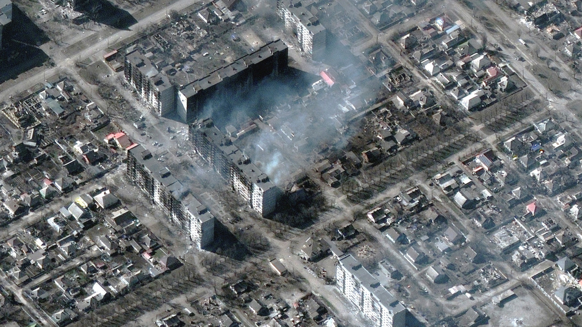 Đến thời điểm hiện tại, diện tích lãnh thổ thành phố Mariupol do quân Nga và lực lượng dân quân Donetsk thân Nga kiểm soát, đã đạt 80%. Phần còn lại ở trung tâm thành phố, cũng như ở hướng nam, bao gồm cả những đường phố hướng ra Biển Azov, Lực lượng vũ trang Ukraine vẫn đang kiên cường phòng ngự. 